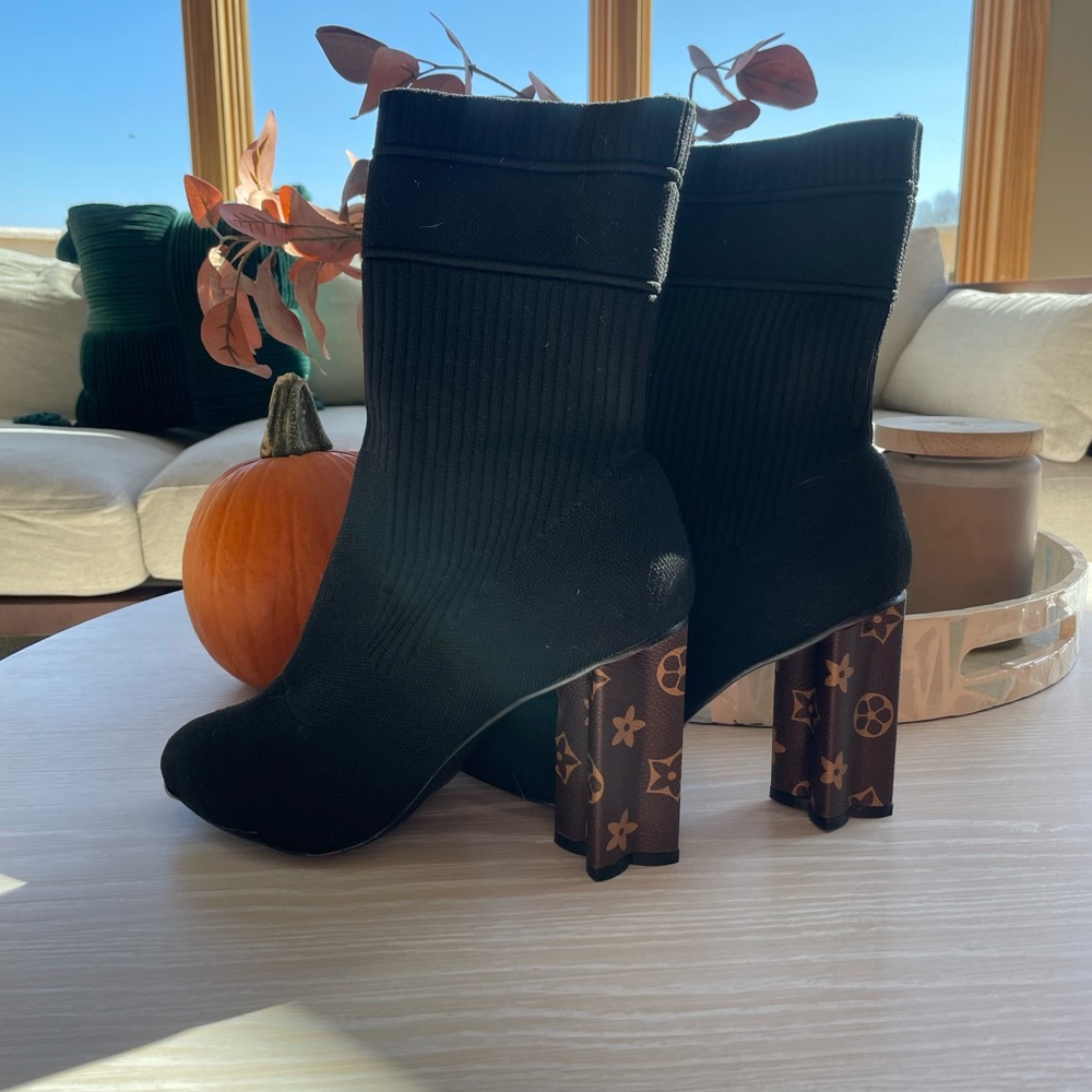 New LV black ankle calf booties